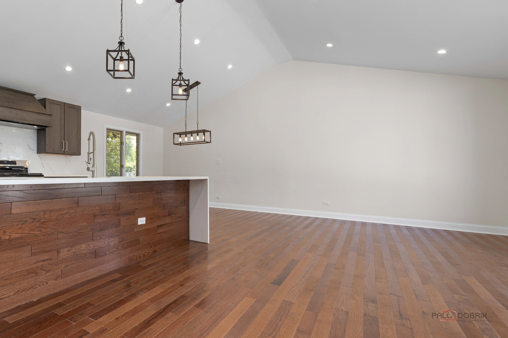 14739 Maple Avenue Property Photo 10