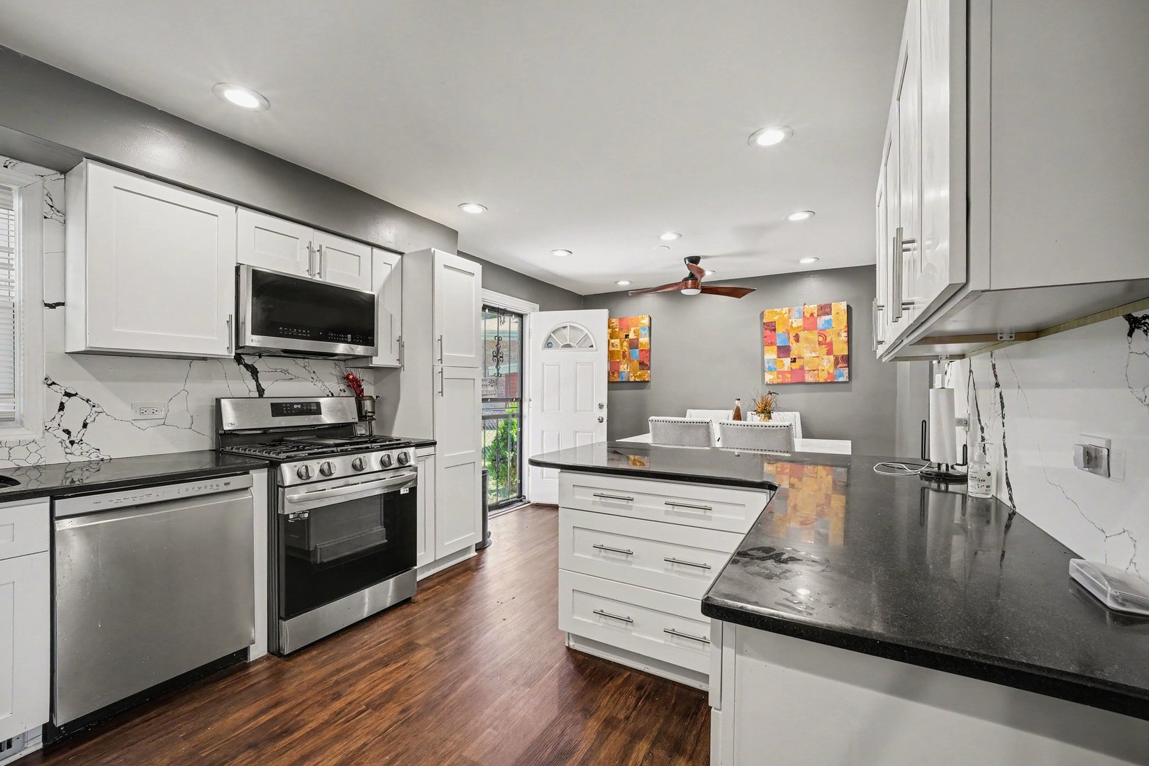 15659 Mutual Terrace Property Photo 4
