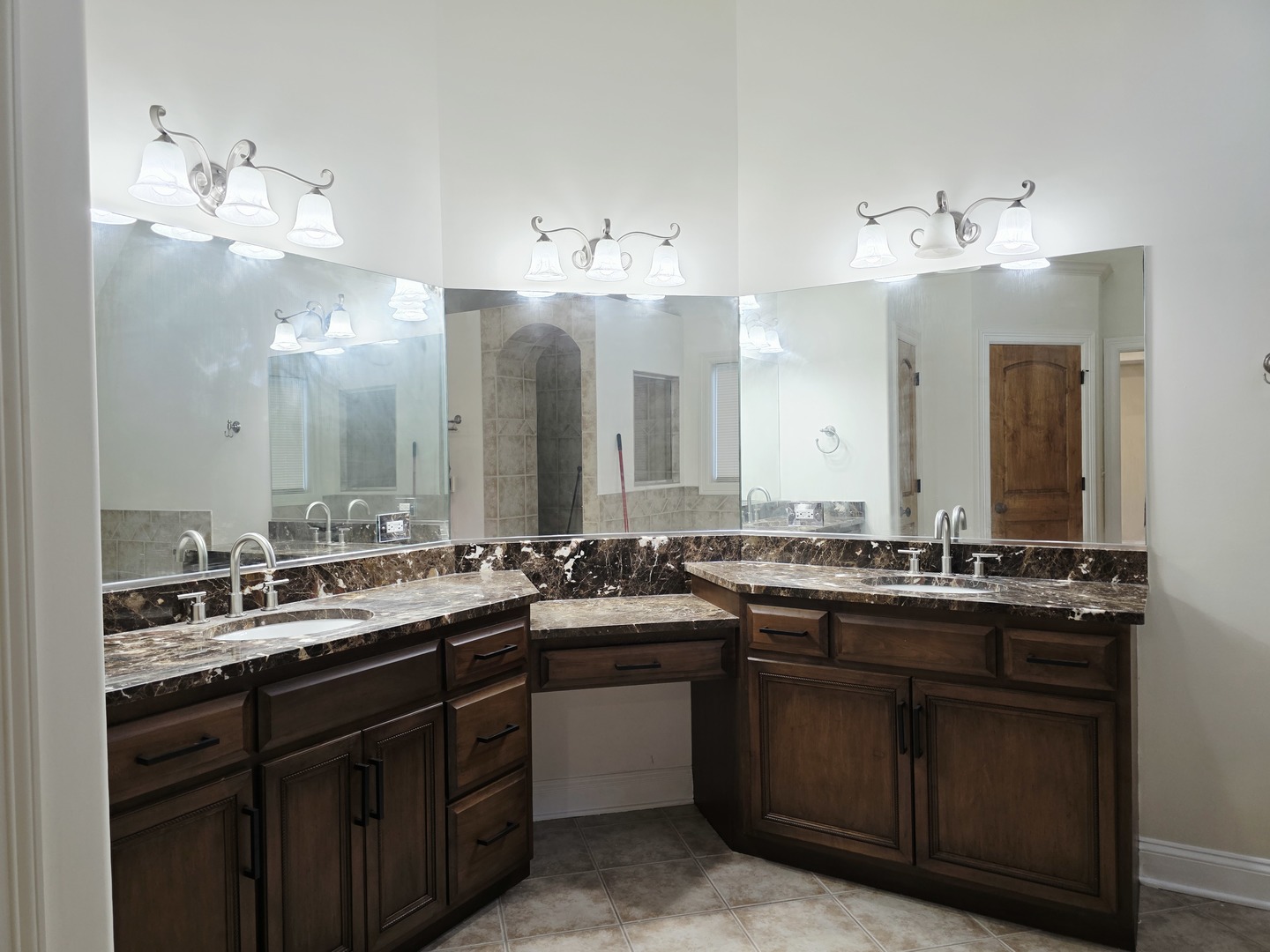 12670112 Property Photo 31