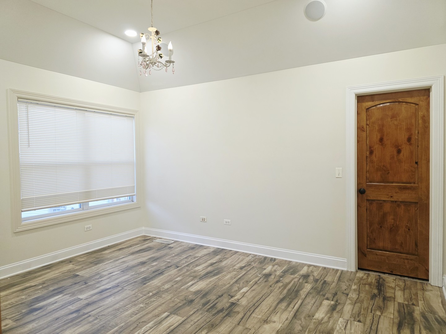 12670112 Property Photo 33