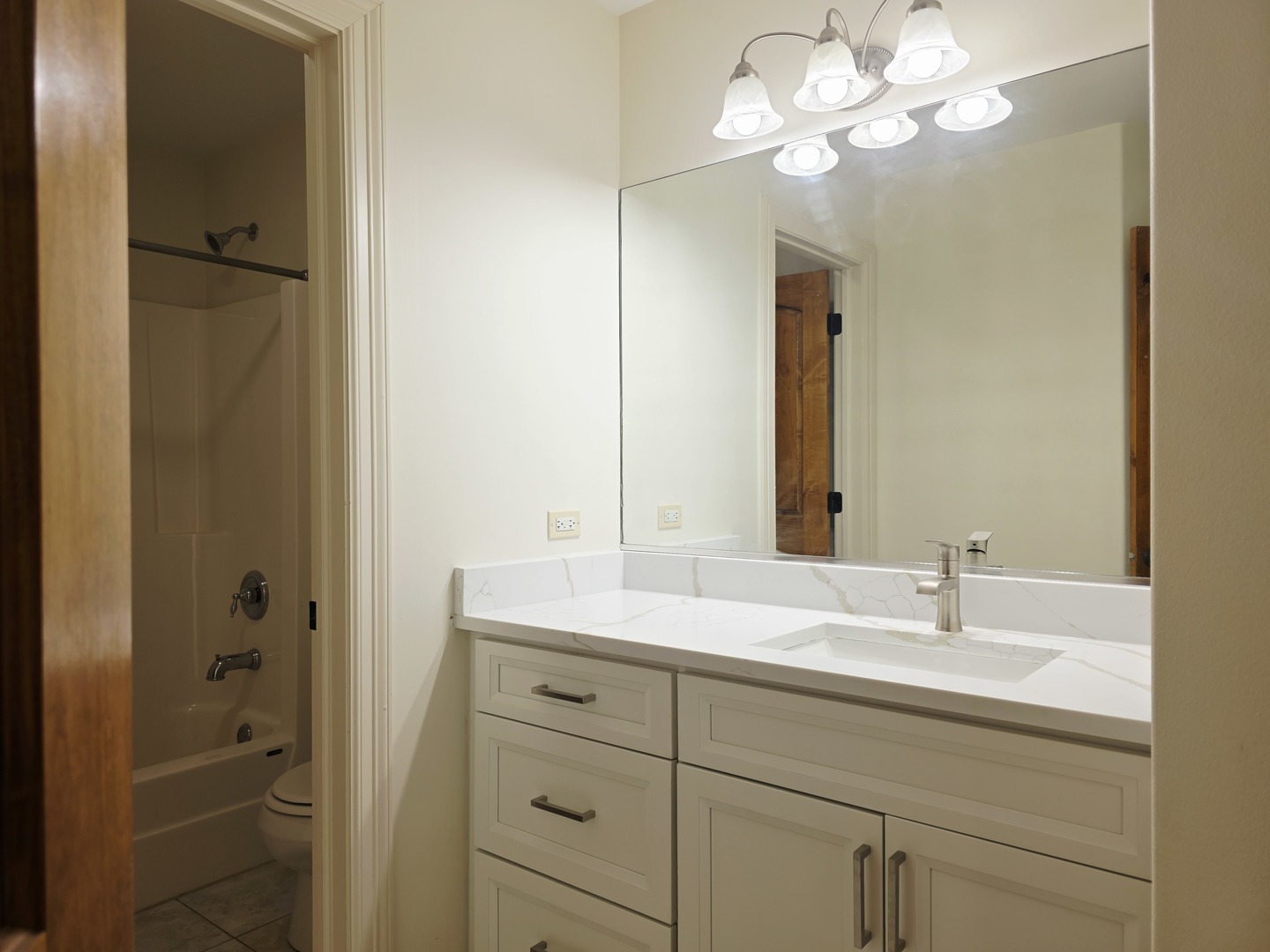 12670112 Property Photo 41