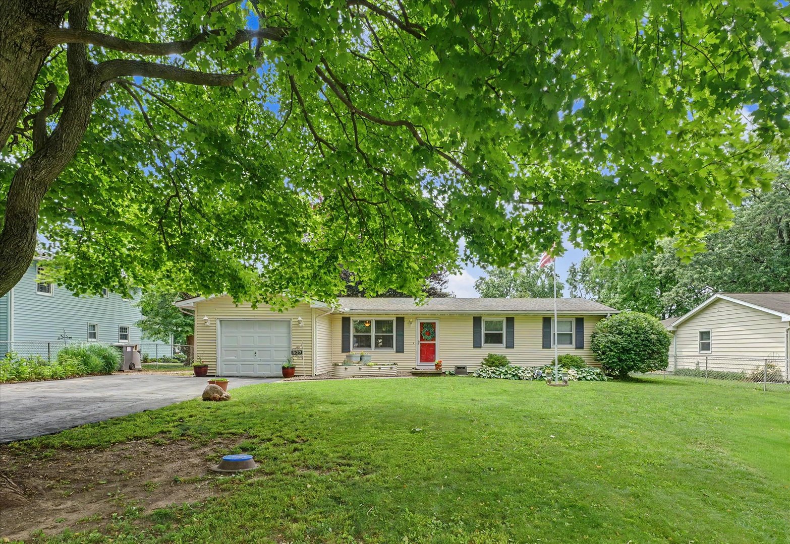 507 E Larmon Street Property Photo 3
