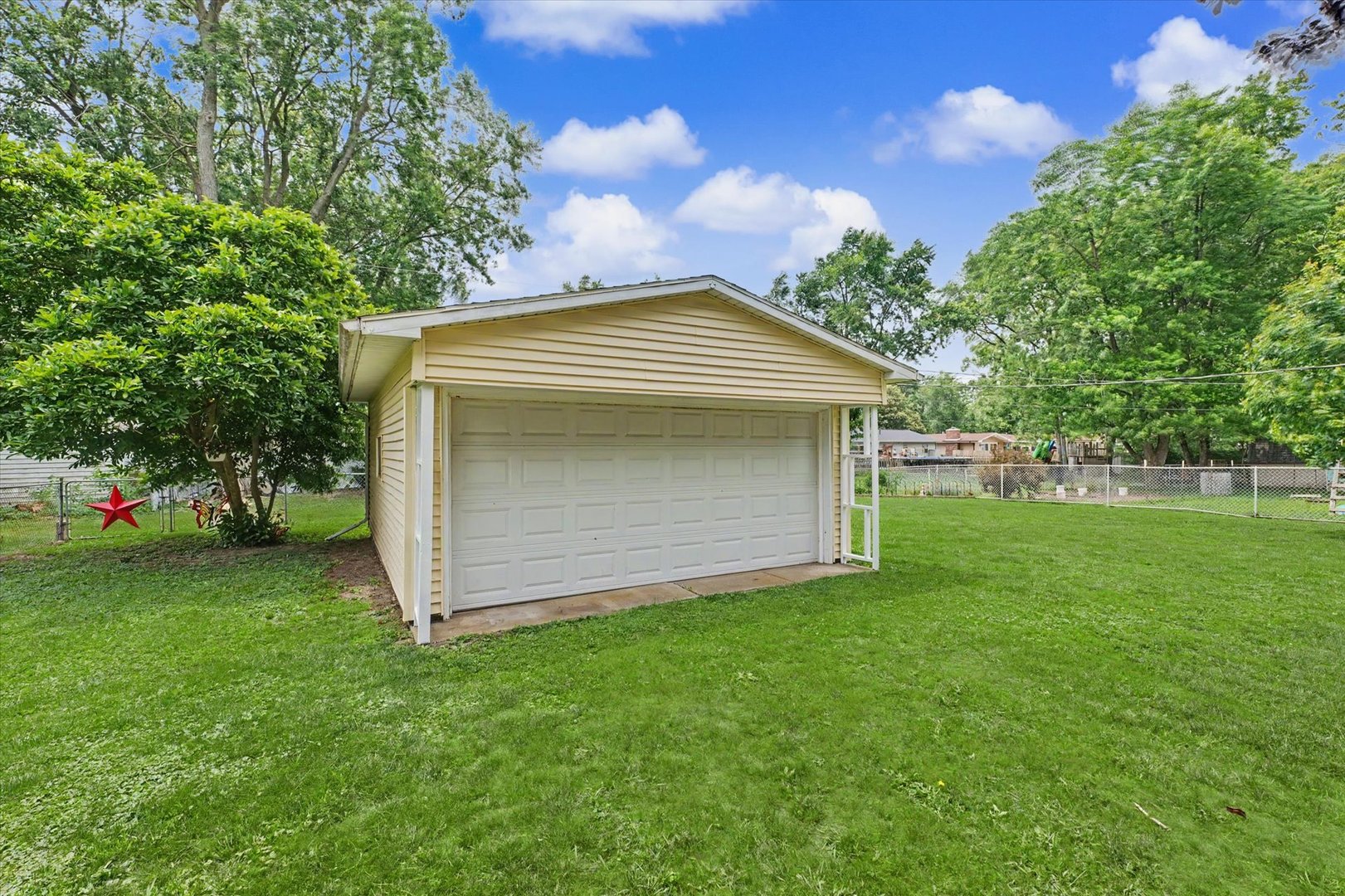 507 E Larmon Street Property Photo 27