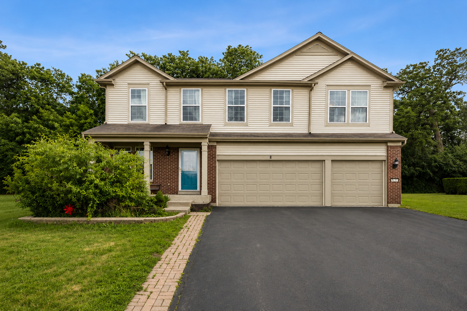 4015 CYPRESS Drive Property Photo 1