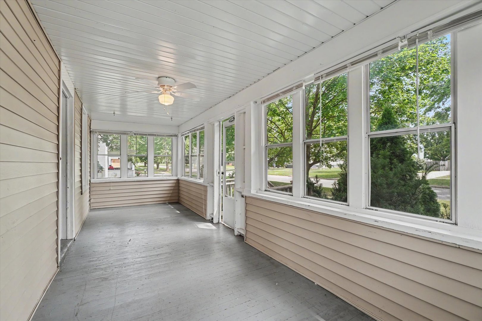 359 W State Street Property Photo 5