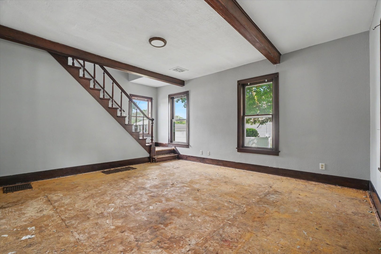 359 W State Street Property Photo 8