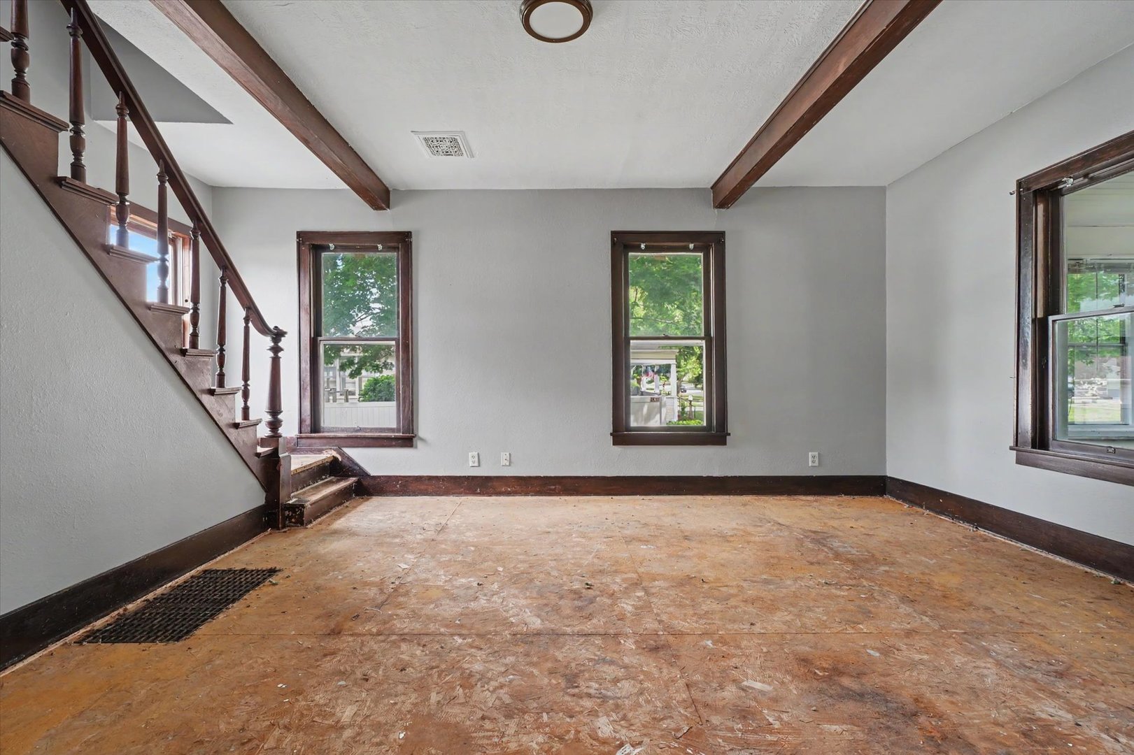 359 W State Street Property Photo 9