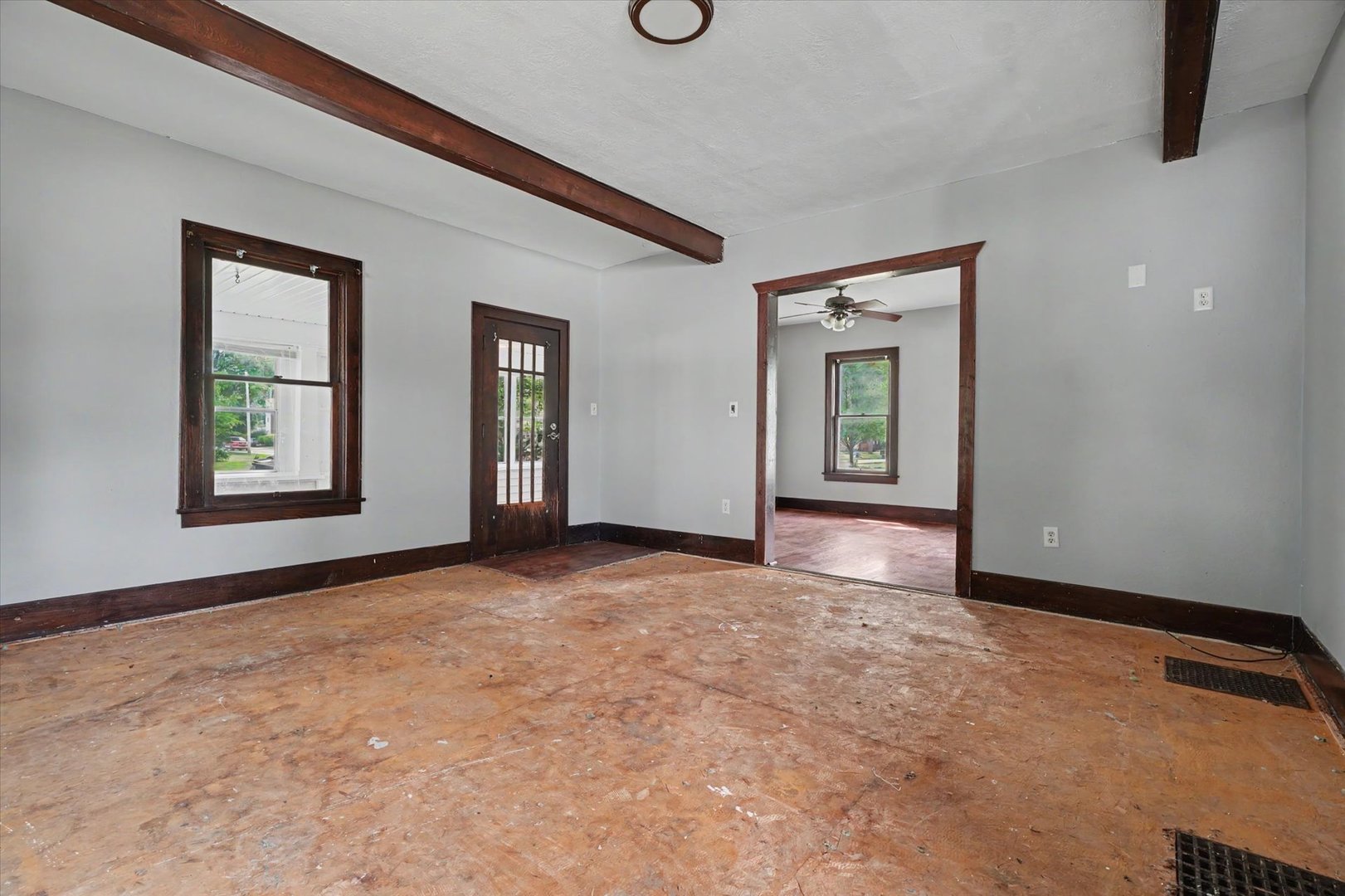 359 W State Street Property Photo 10