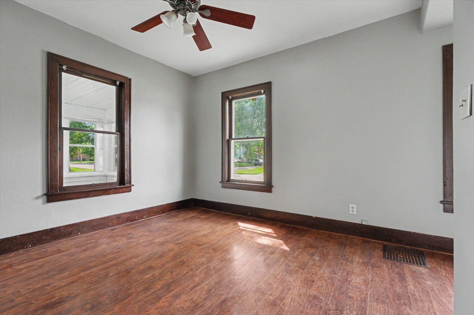359 W State Street Property Photo 11