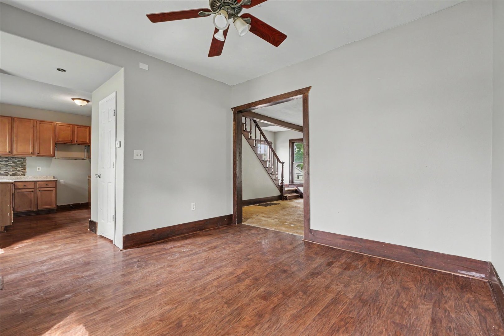 359 W State Street Property Photo 12