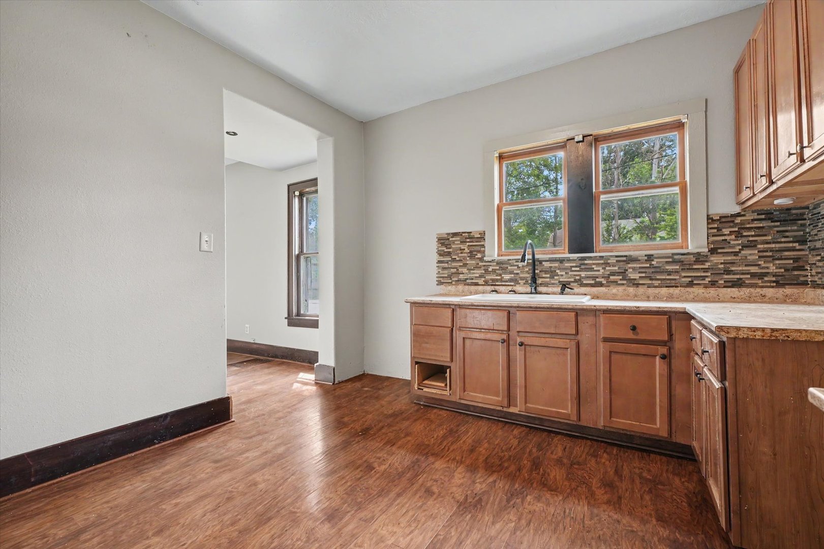 359 W State Street Property Photo 15