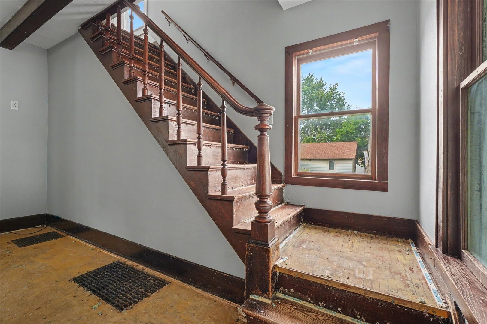 359 W State Street Property Photo 18