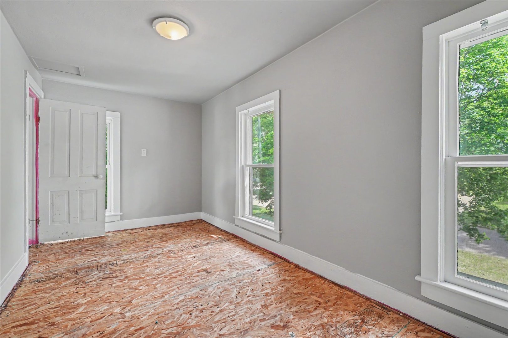 359 W State Street Property Photo 23
