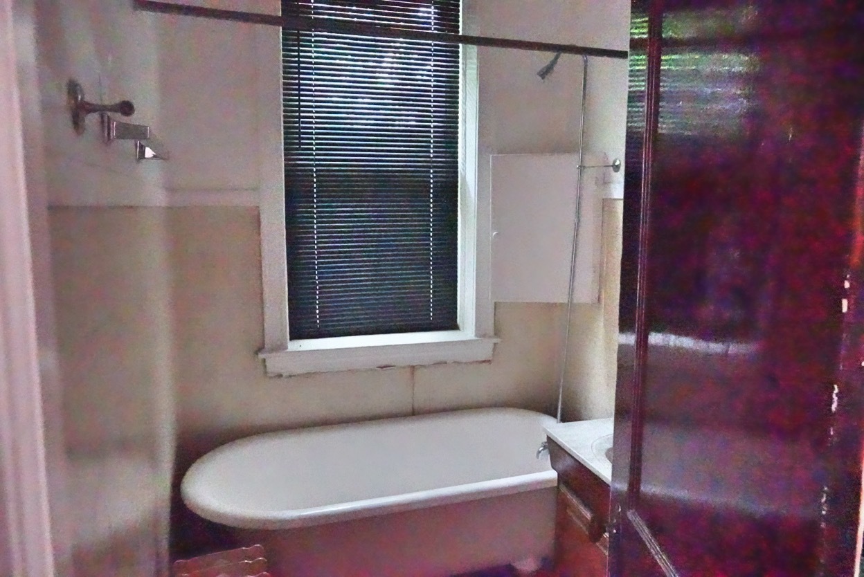 7321 S Stewart Avenue Property Photo 8