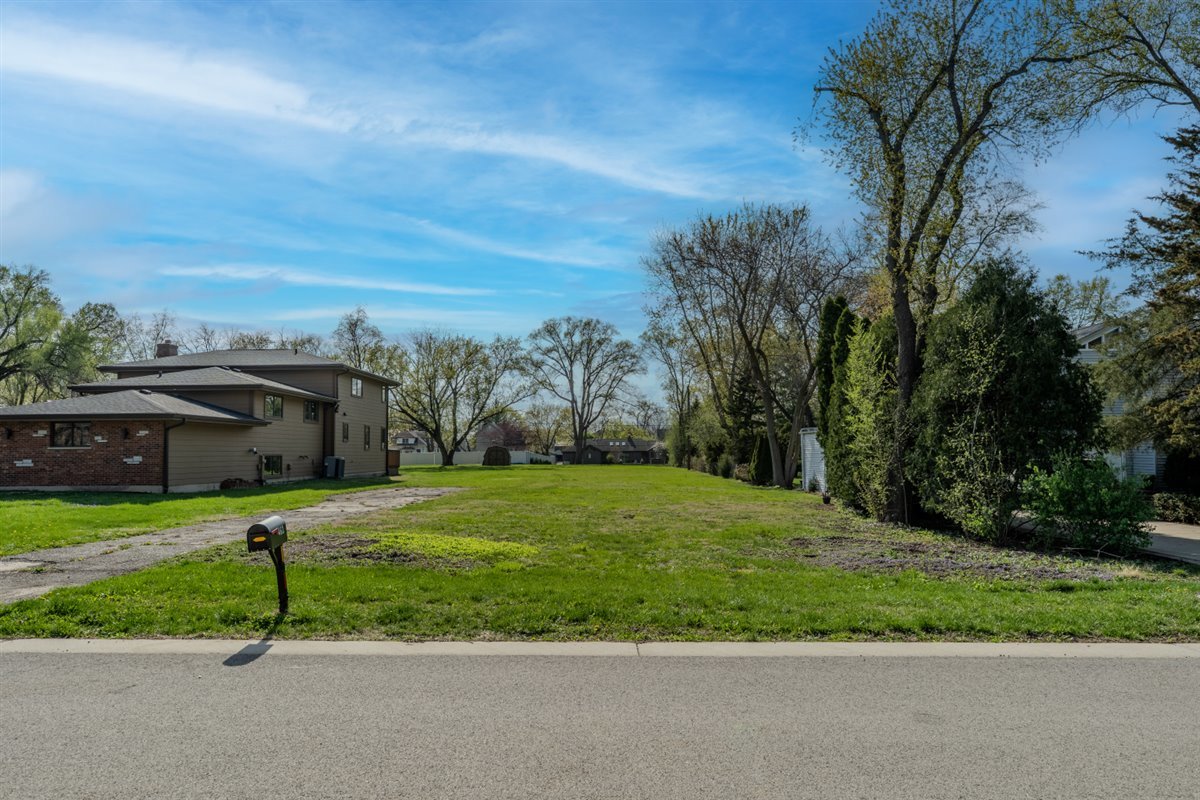 462 S Warren Avenue Property Photo 12