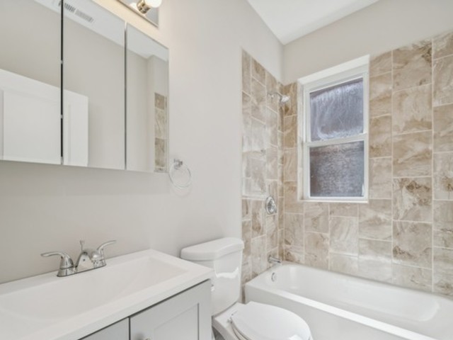 539 N Trumbull Avenue Property Photo 6