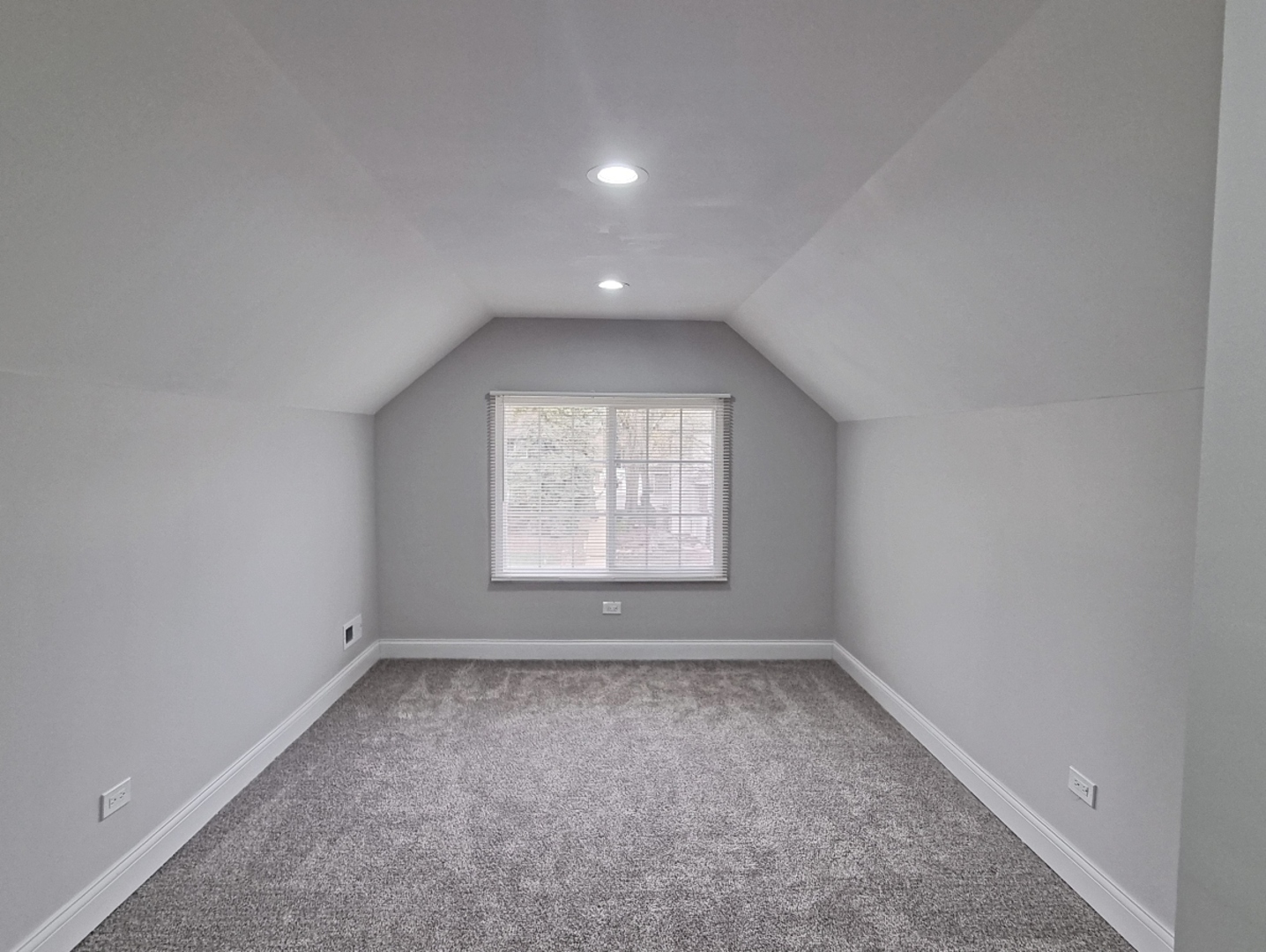 410 S 2nd Avenue Property Photo 10
