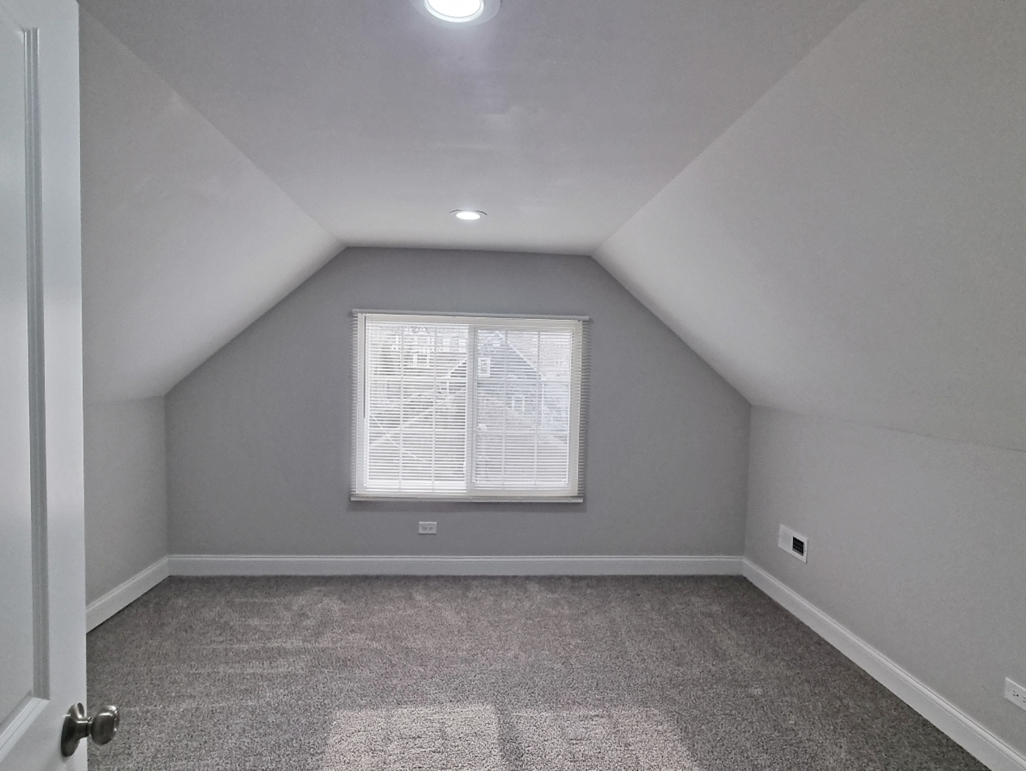 410 S 2nd Avenue Property Photo 13