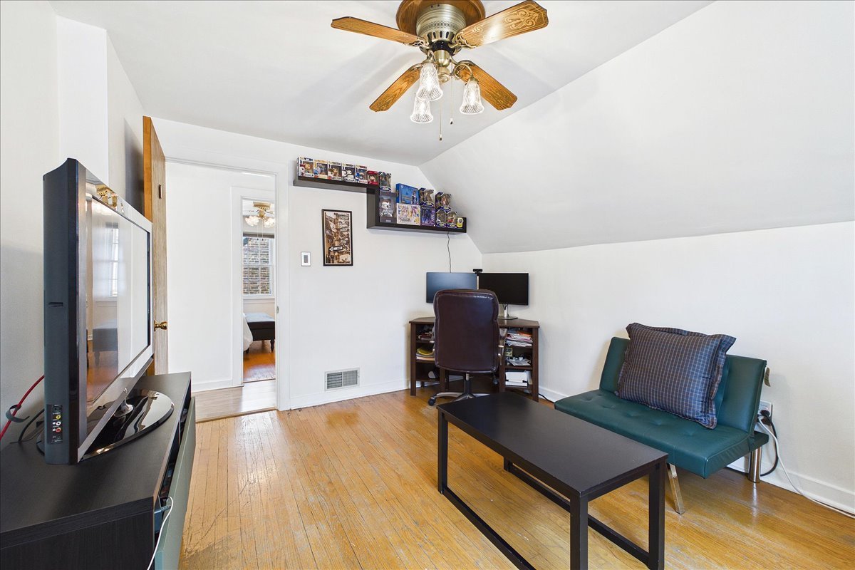 12670241 Property Photo 16