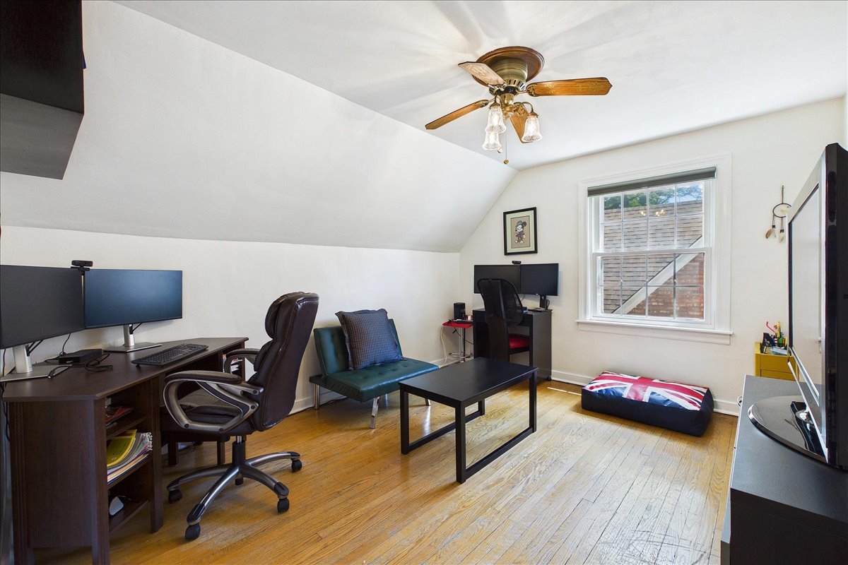 12670241 Property Photo 17
