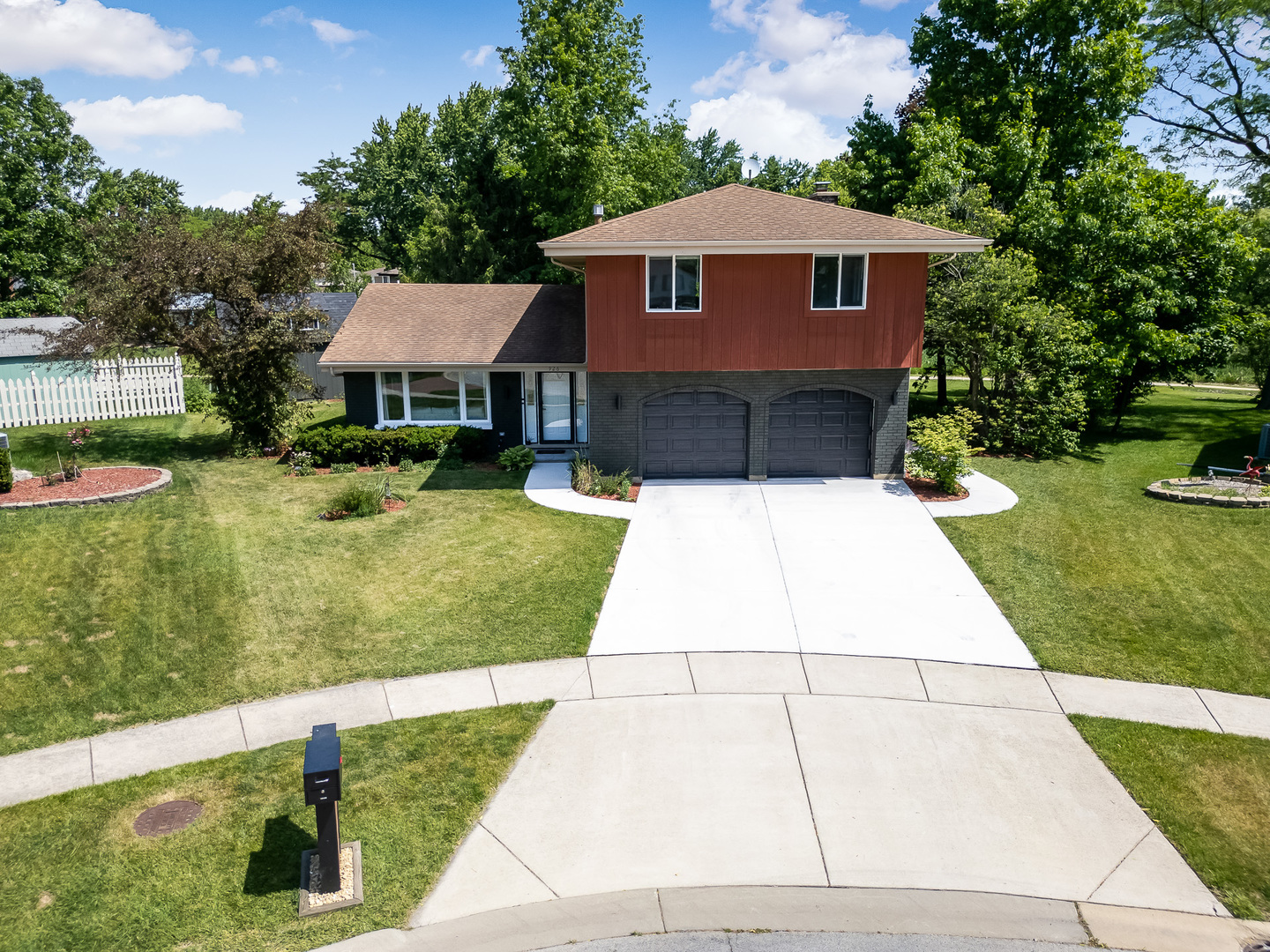 926 Holliston Court Property Photo 3