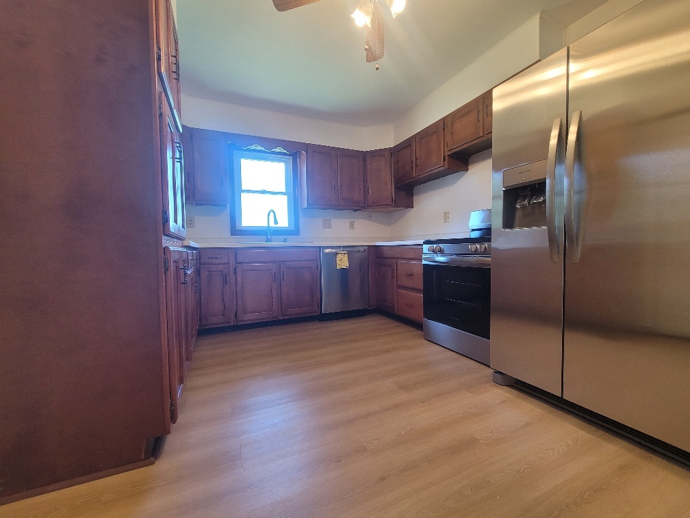 210 Brockett Street Property Photo 19