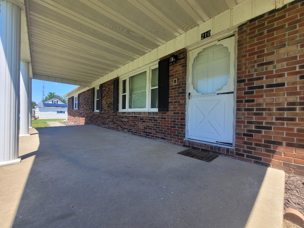 210 Brockett Street Property Photo 45