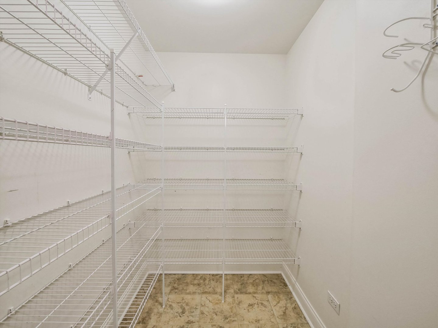1 Itasca Place 403 Property Photo 14