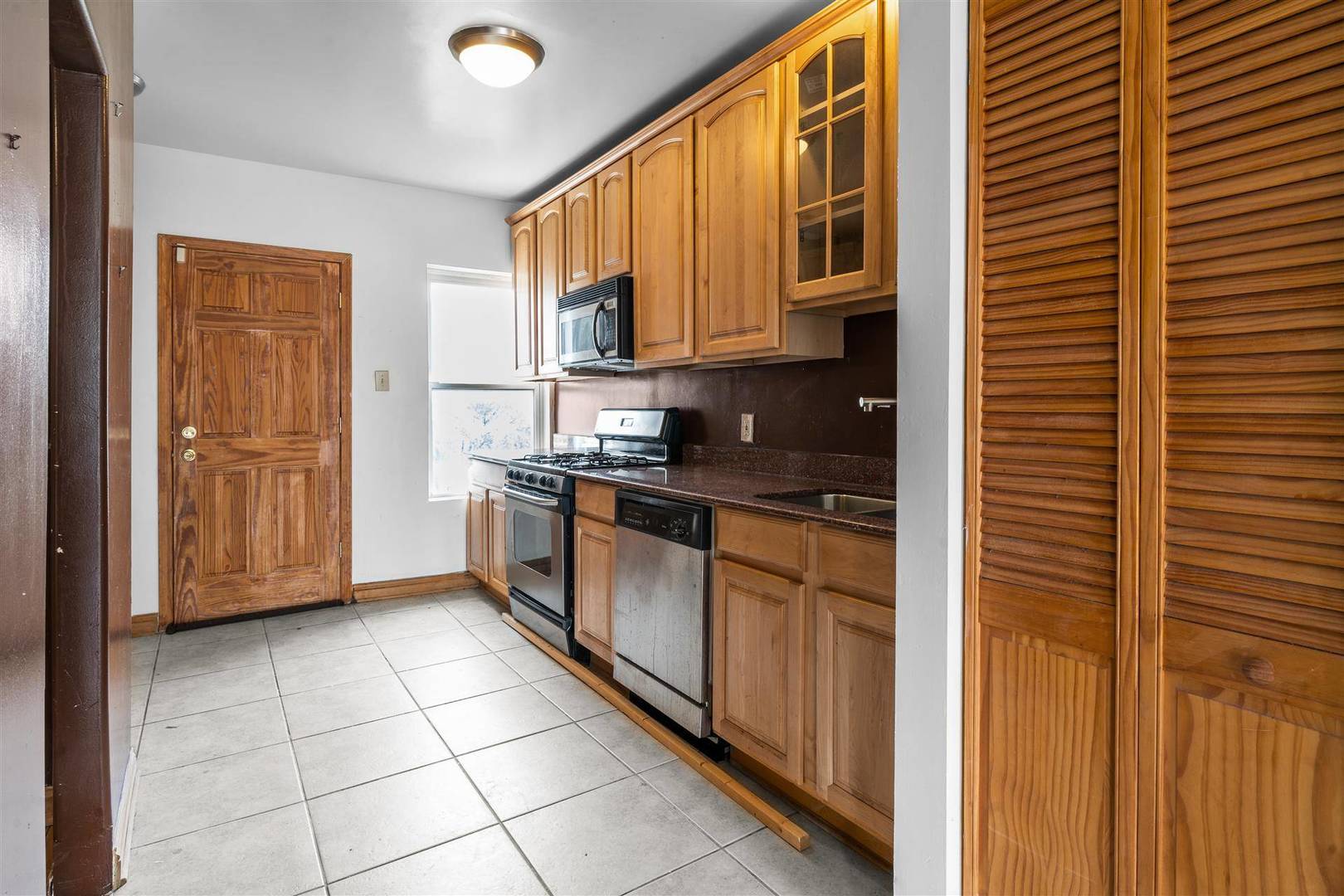 5321 S Michigan Avenue 3 Property Photo 7