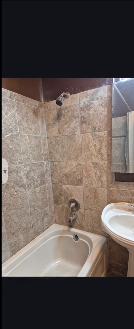 5321 S Michigan Avenue 3 Property Photo 15
