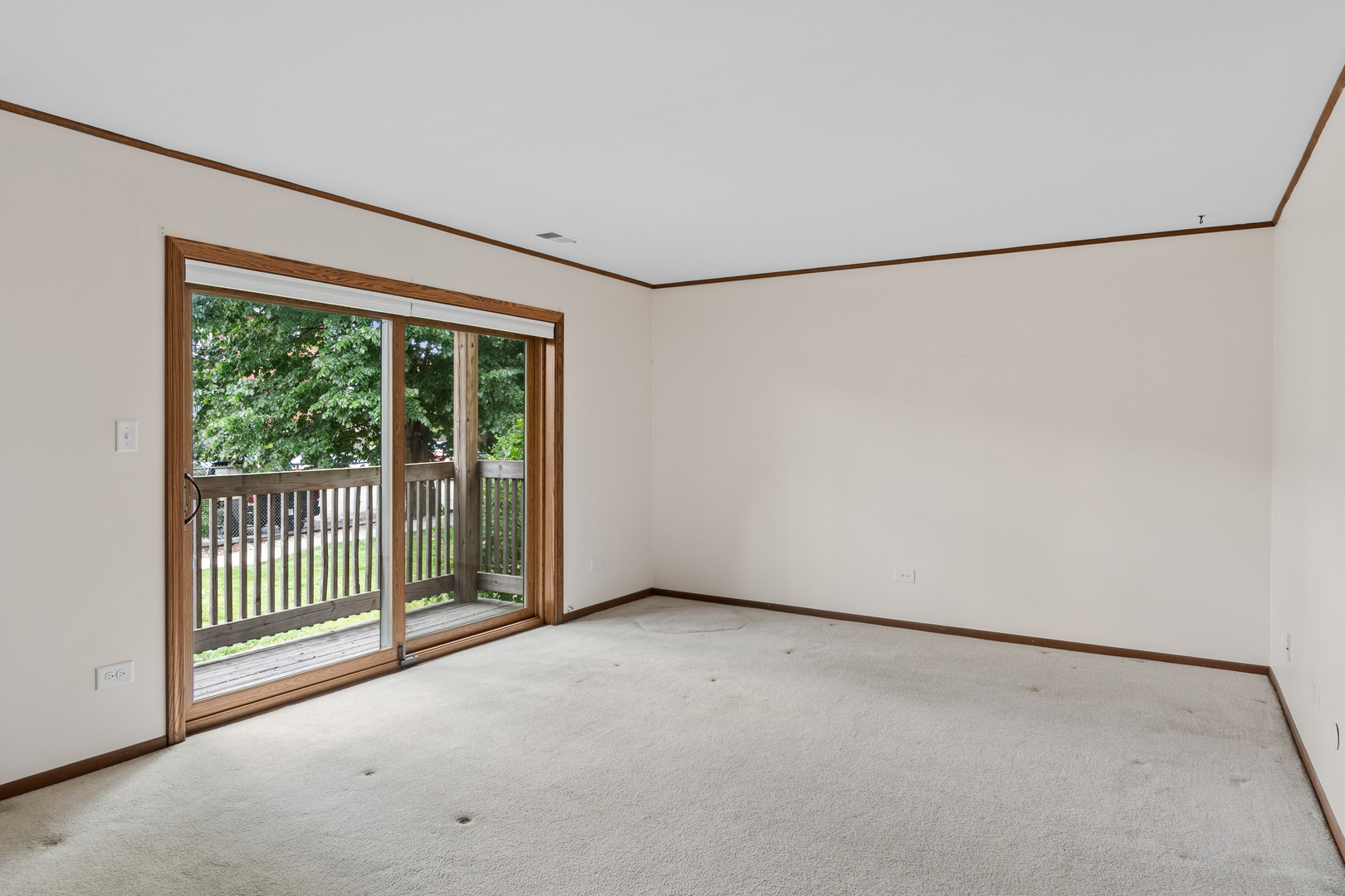 9654 Nottingham Avenue 1a Property Photo 3