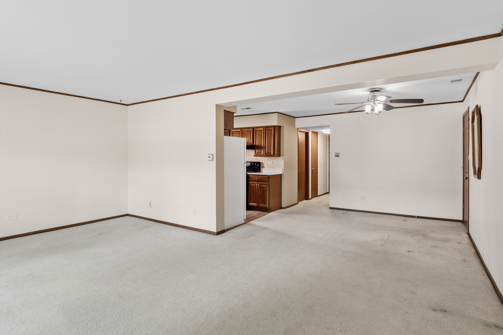 9654 Nottingham Avenue 1a Property Photo 5