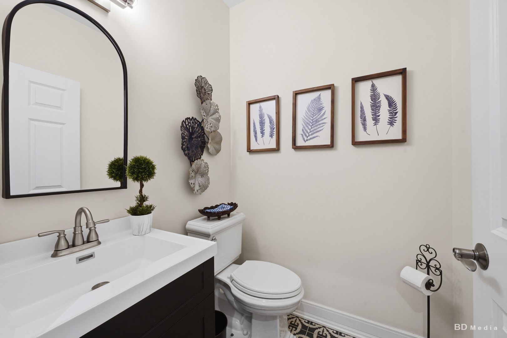 8999 Holland Harbor Circle Property Photo 25