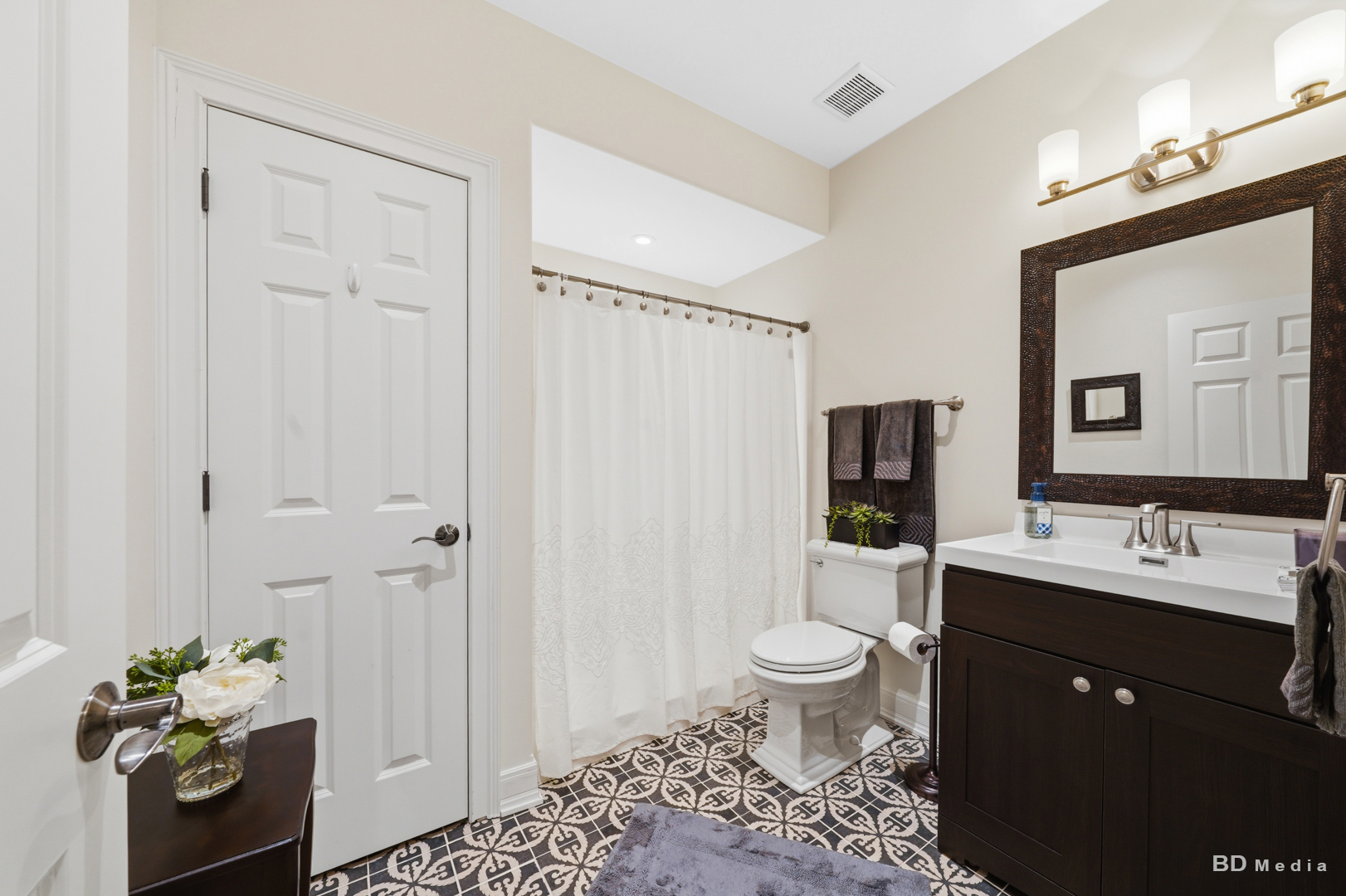 8999 Holland Harbor Circle Property Photo 38