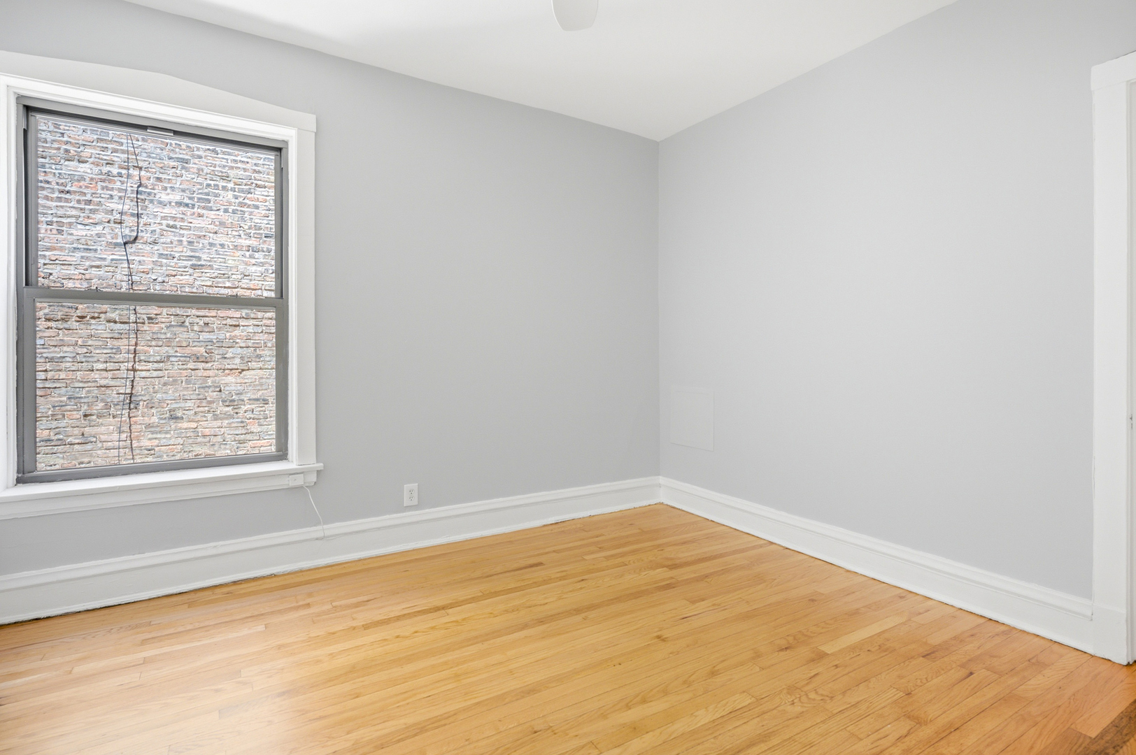 1226 E 54th Street 2w Property Photo 15