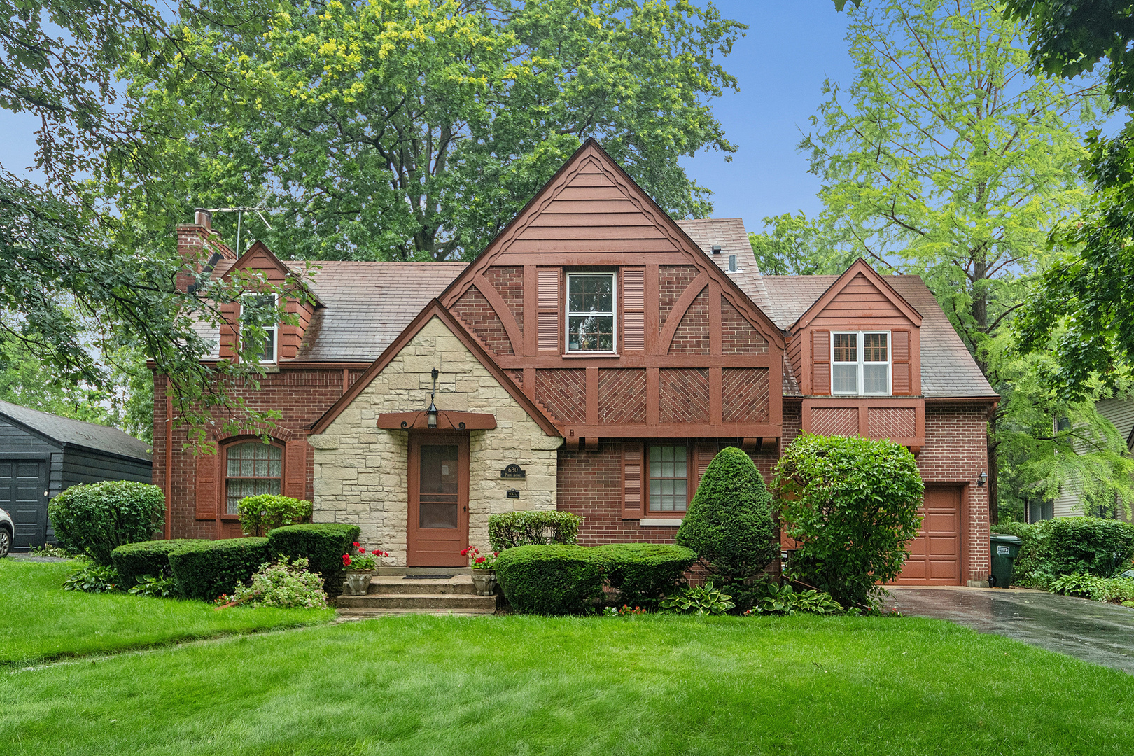 630 Perth Avenue Property Photo 1