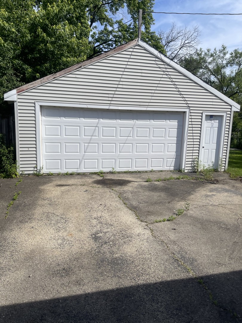 400 E Altgeld Avenue Property Photo 3