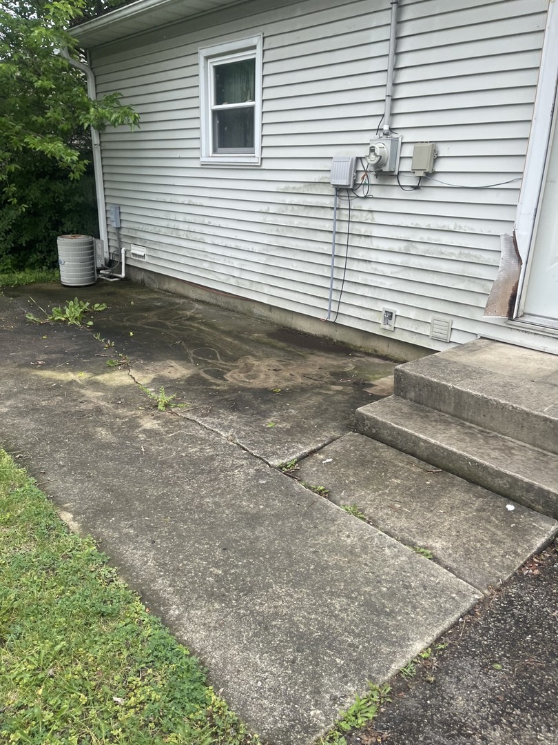 400 E Altgeld Avenue Property Photo 13