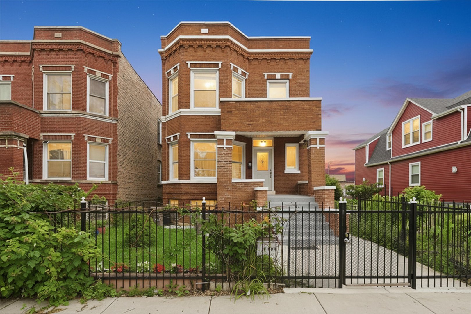 5106 W Fulton Street Property Photo 3