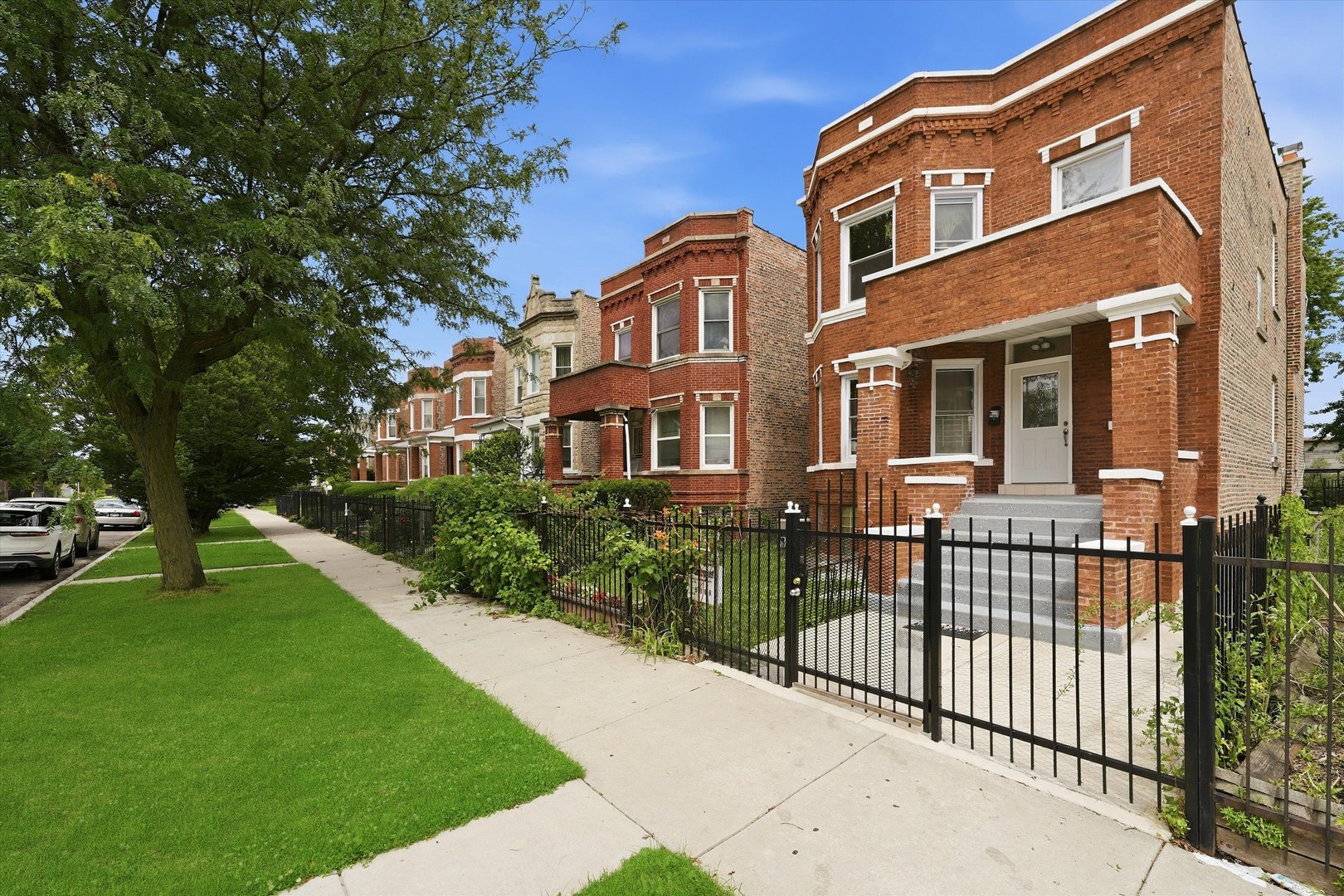 5106 W Fulton Street Property Photo 4