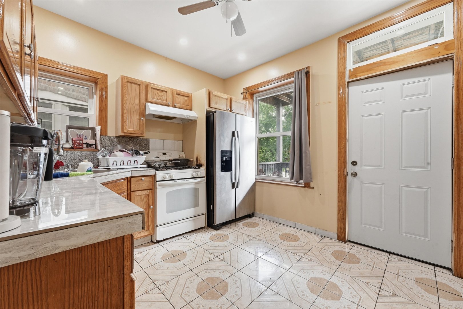 5106 W Fulton Street Property Photo 11