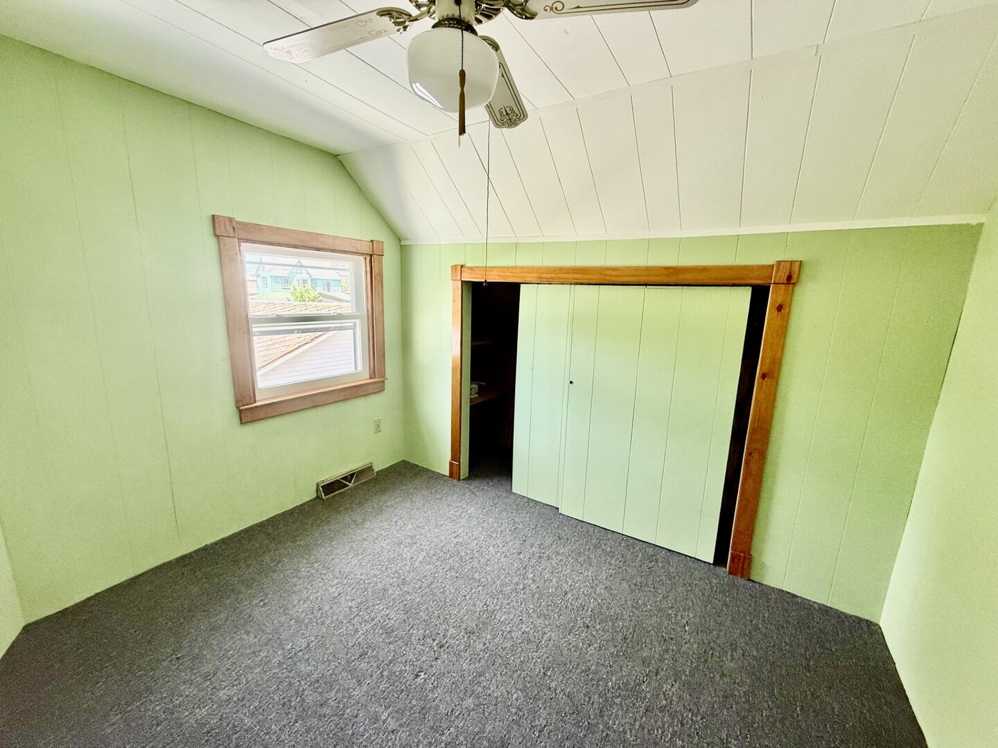 302 South Street Property Photo 37