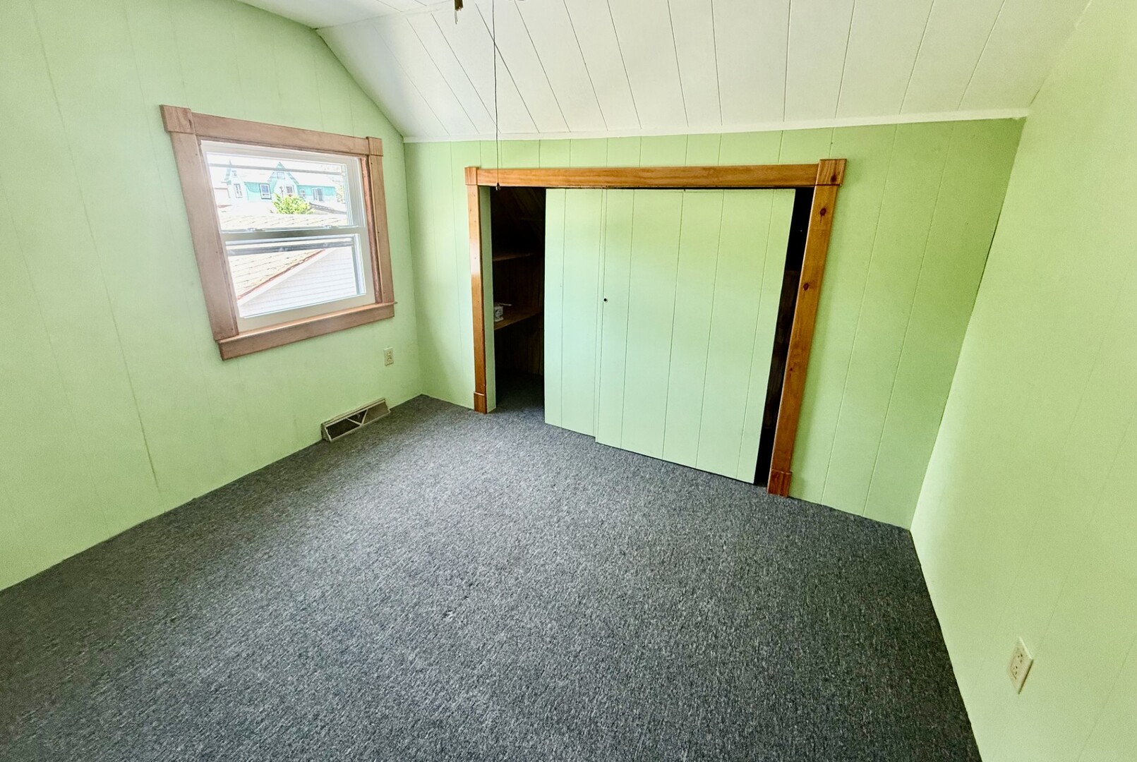 302 South Street Property Photo 38