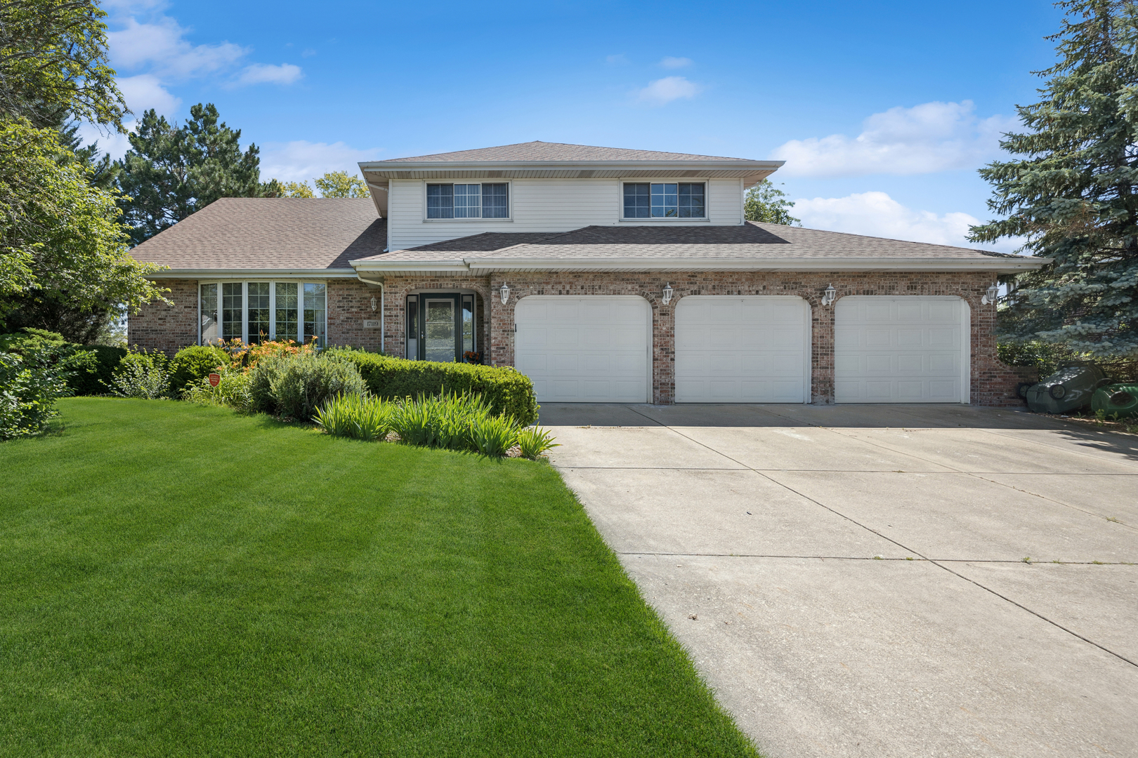 17119 Dooneen Avenue Property Photo 1