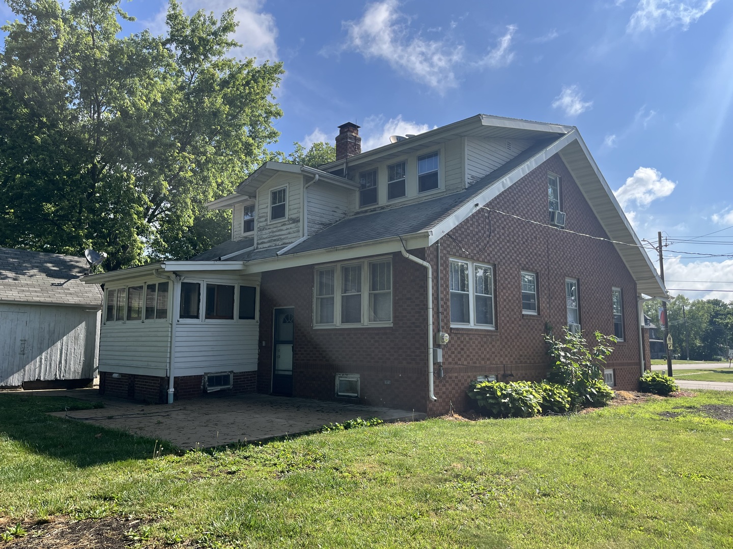 208 S Peoria Street Property Photo 7