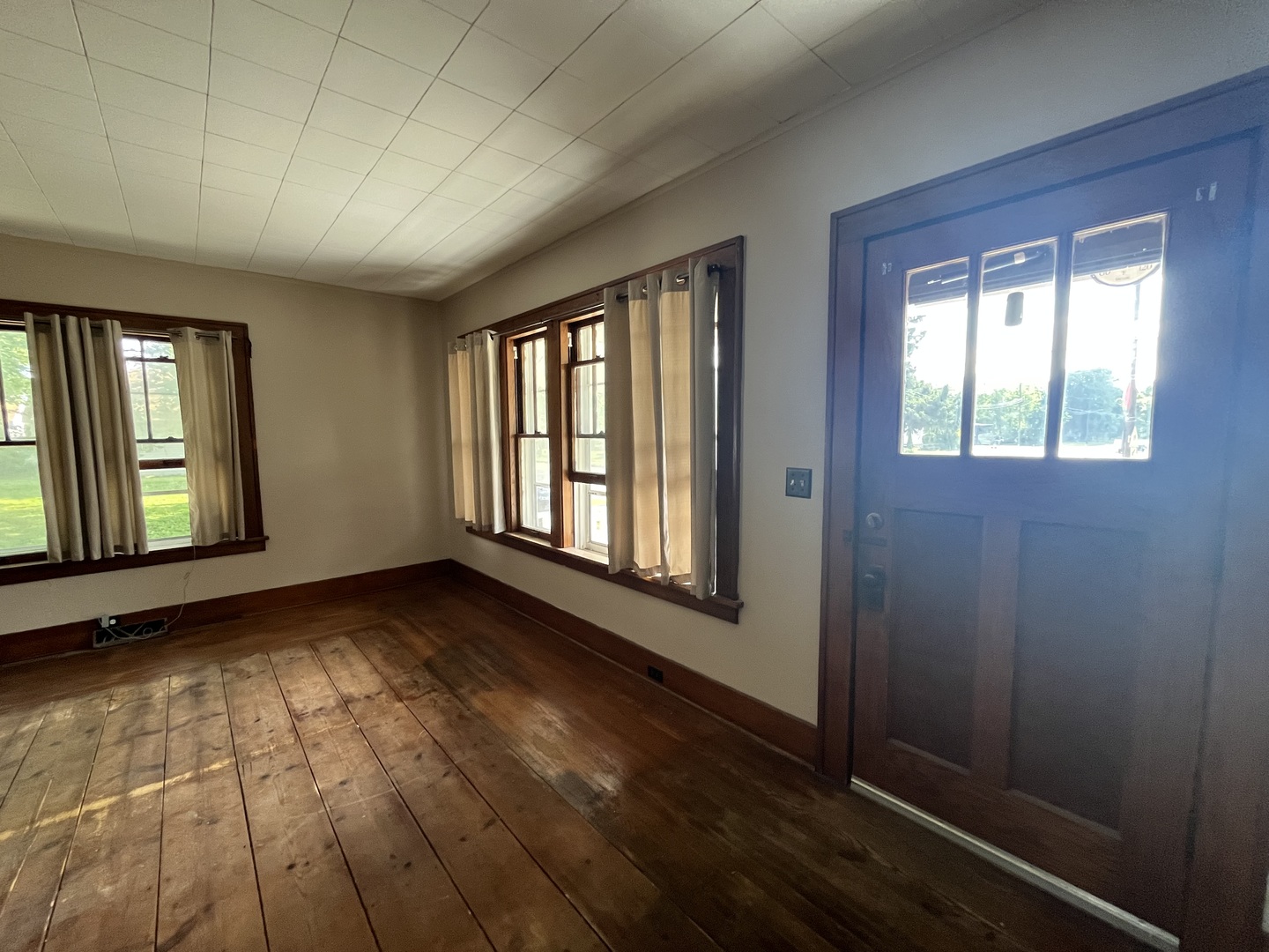 208 S Peoria Street Property Photo 10