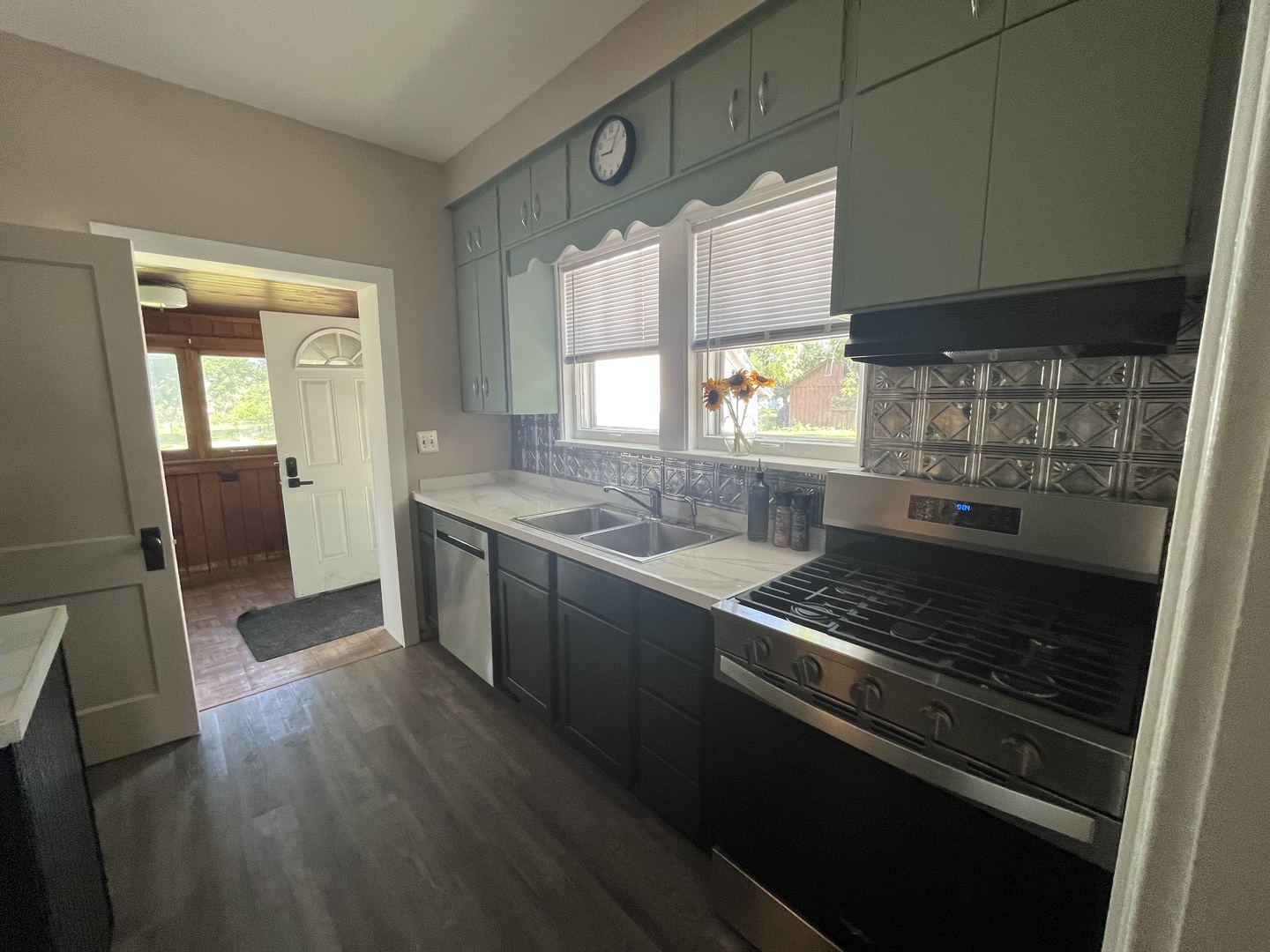 208 S Peoria Street Property Photo 14
