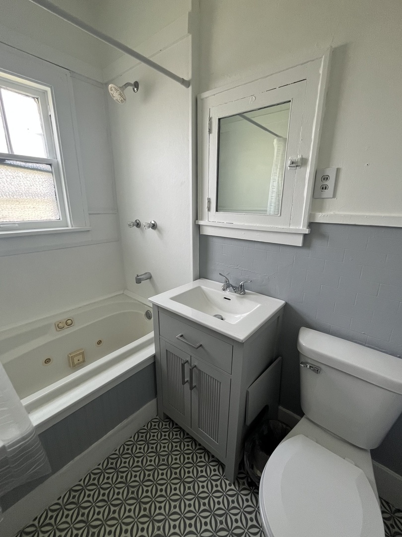 208 S Peoria Street Property Photo 20