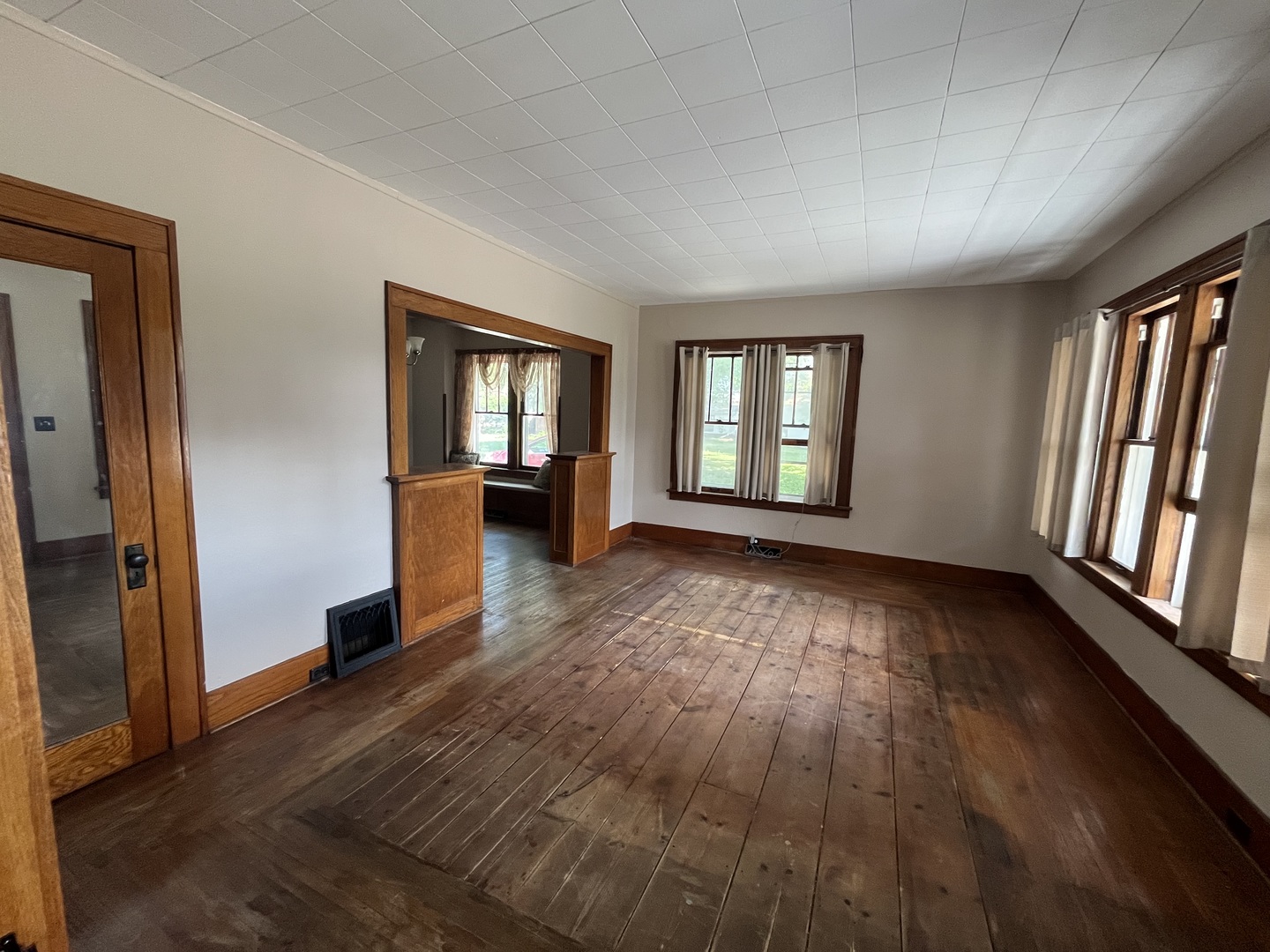 208 S Peoria Street Property Photo 25