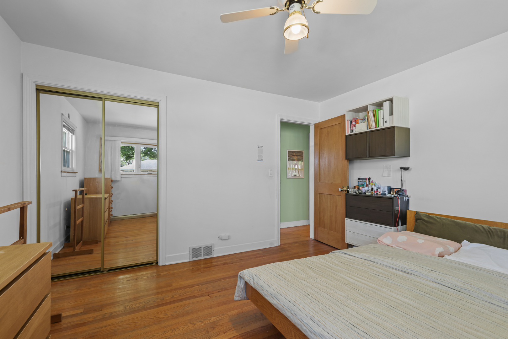 7555 N Neva Avenue Property Photo 7